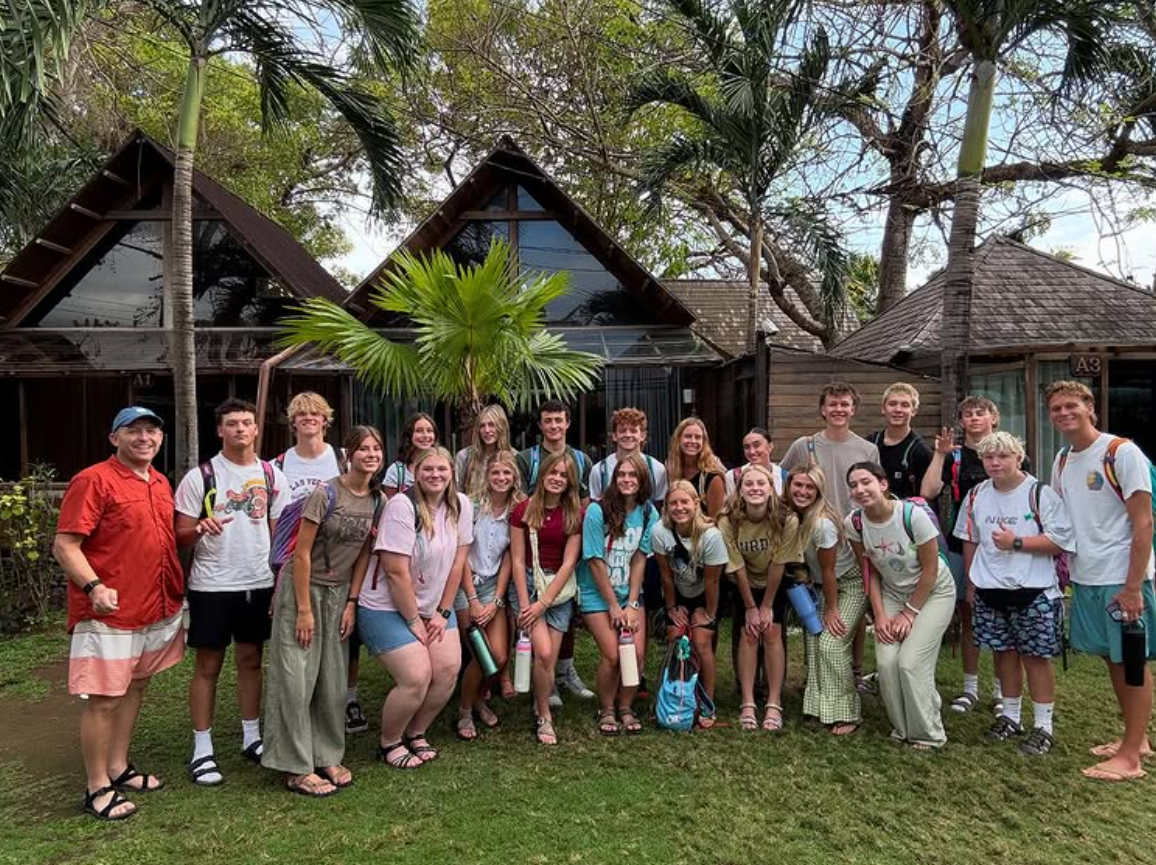 Group picture from Humanitarian Experience (HXP) in Bali